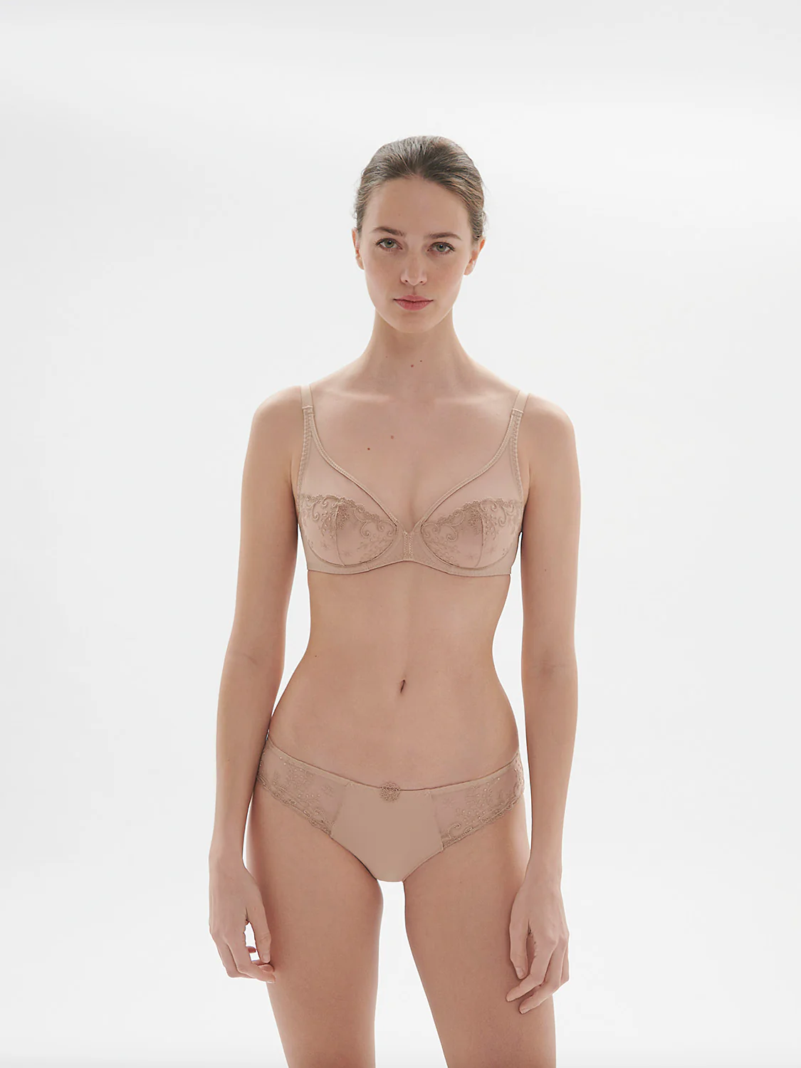 Soutien-gorge avec armatures décolleté plongeant - Peau – Image 5