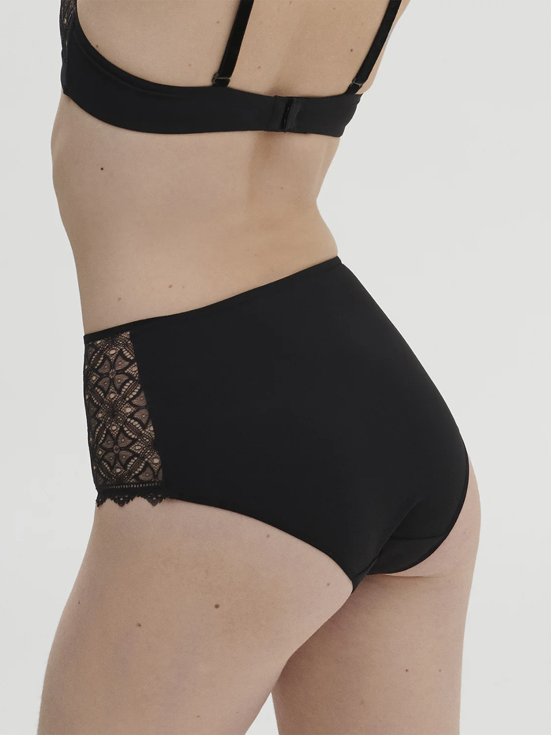 Culotte taille haute - Noir – Image 3