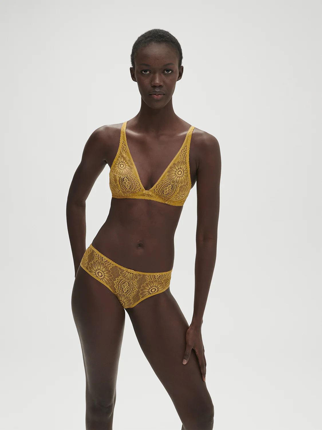 Soutien-gorge triangle sans-armatures - Golden Yellow – Image 4
