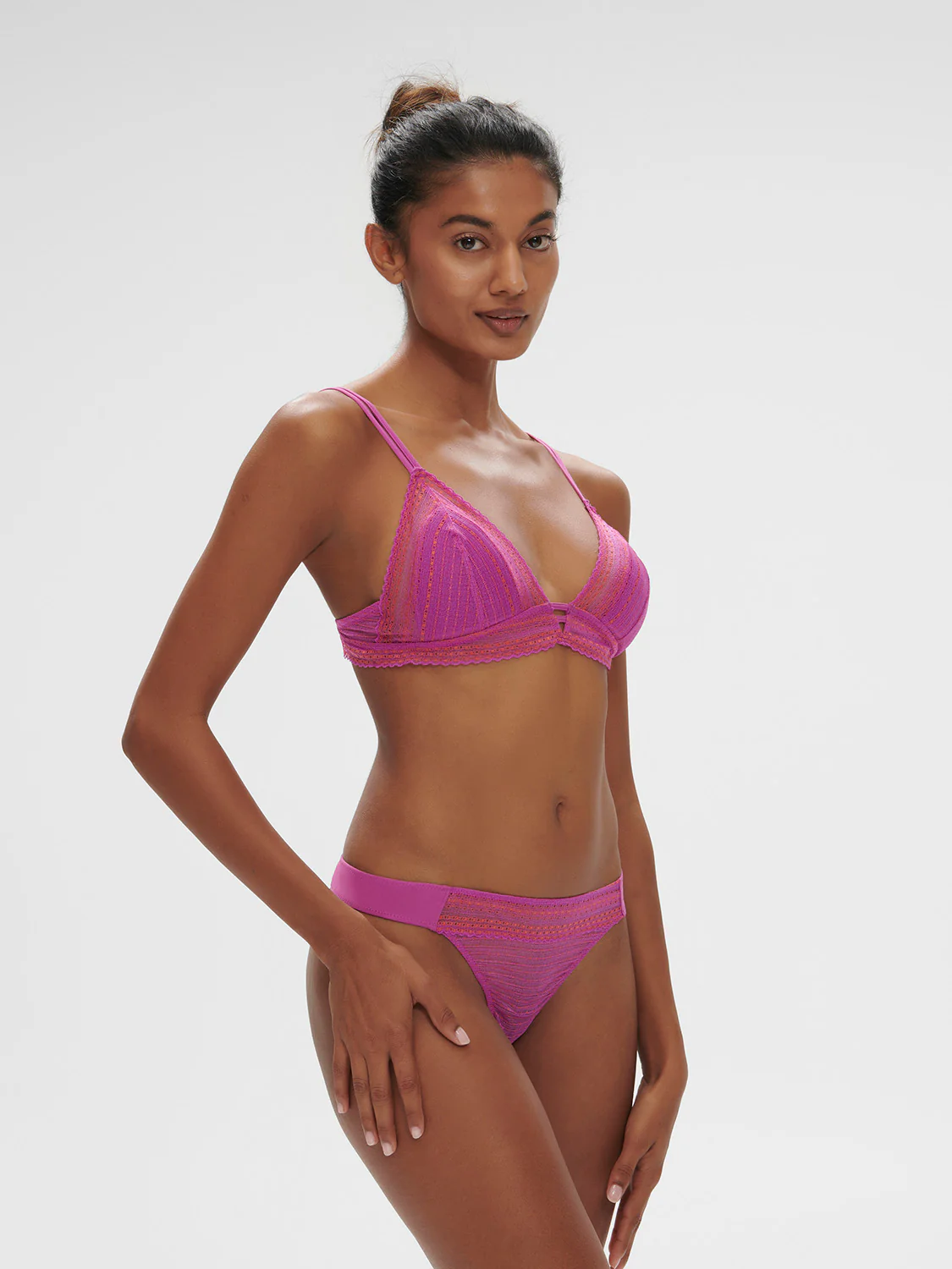 Soutien-gorge triangle sans-armatures - Energy Pink – Image 5
