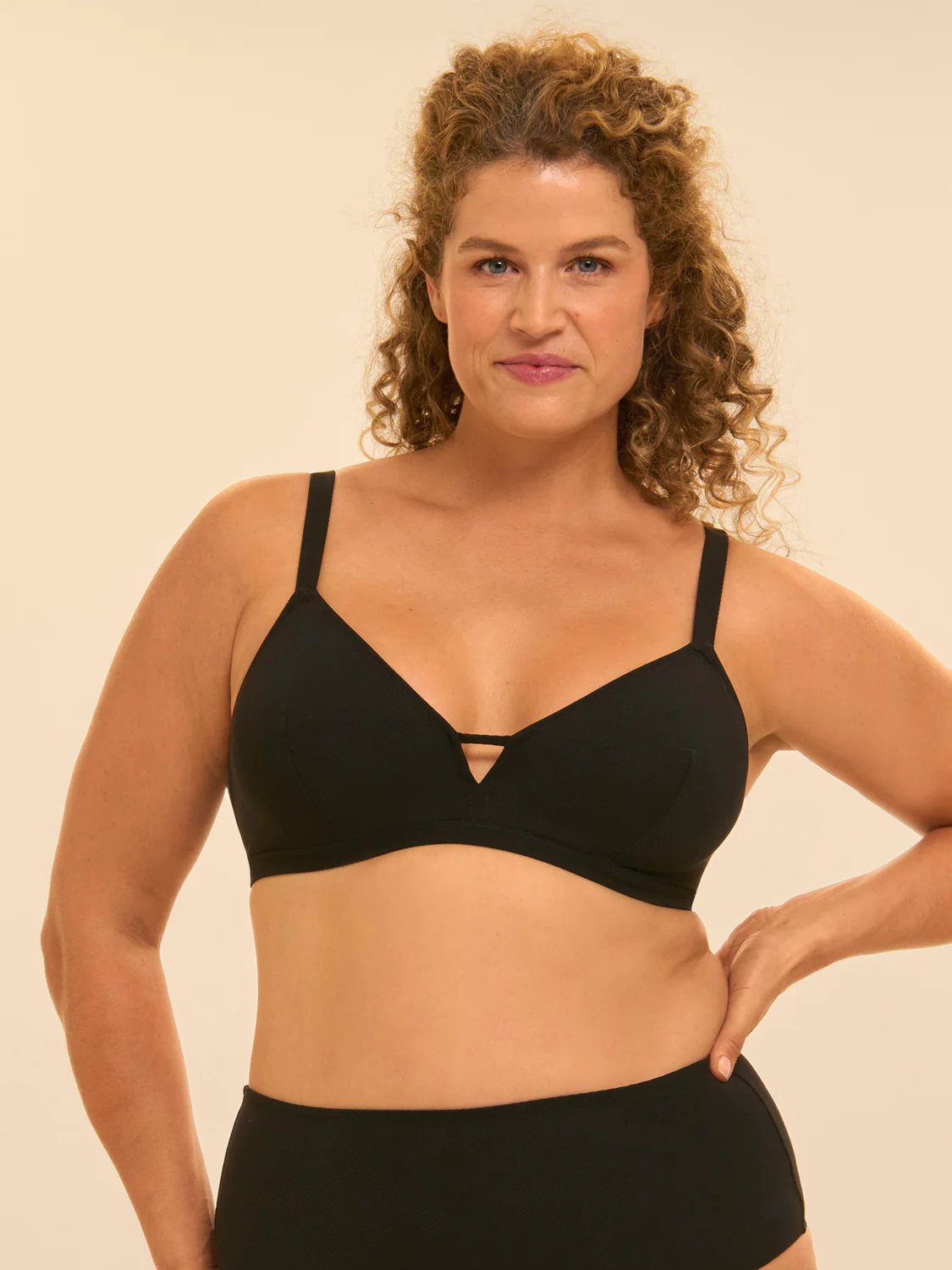 Haut de maillot de bain triangle avec armatures cachées - Noir – Image 5