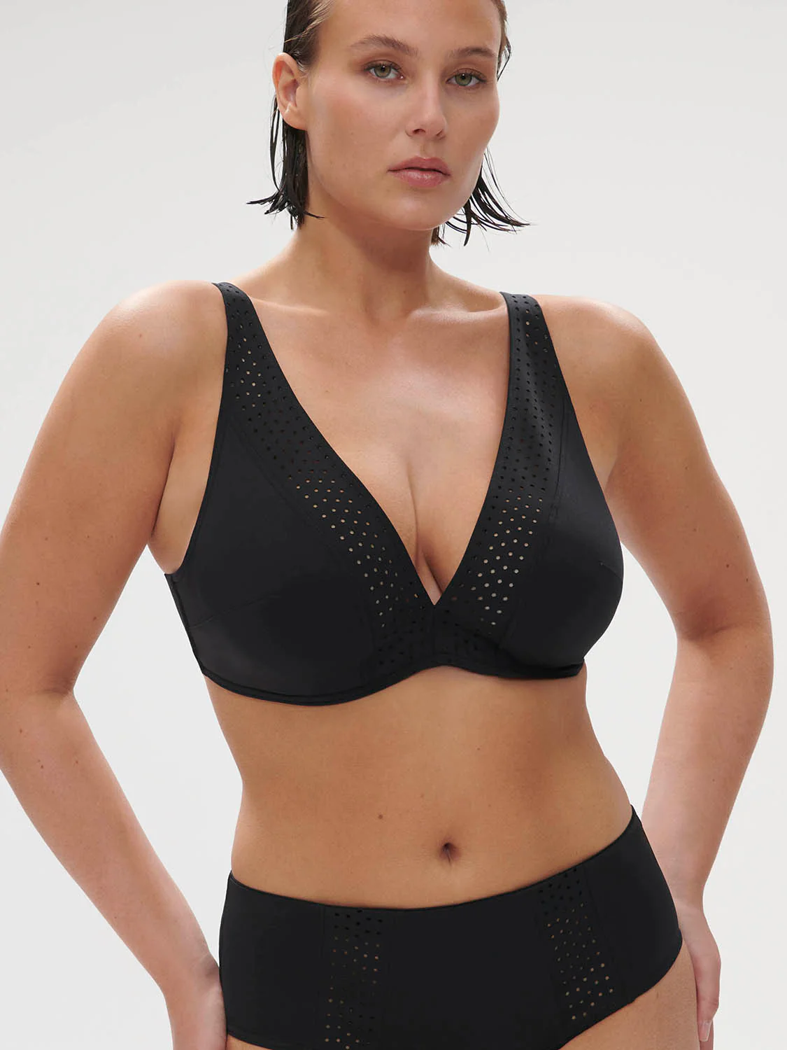 Haut de maillot de bain triangle avec armatures - Noir – Image 8