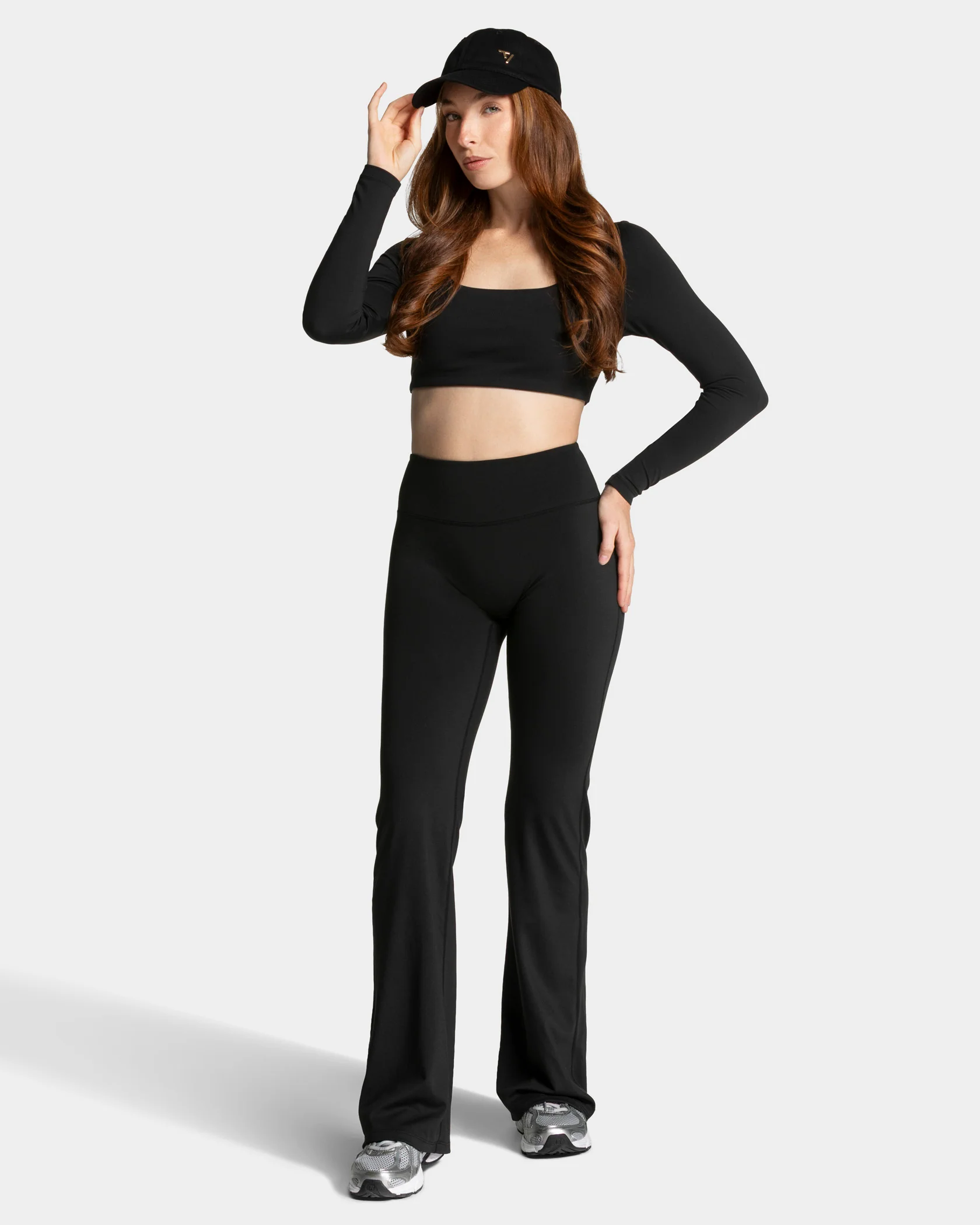 Allrounder Sculpt Scrunch Flared Leggings Regular "Schwarz" – Image 6