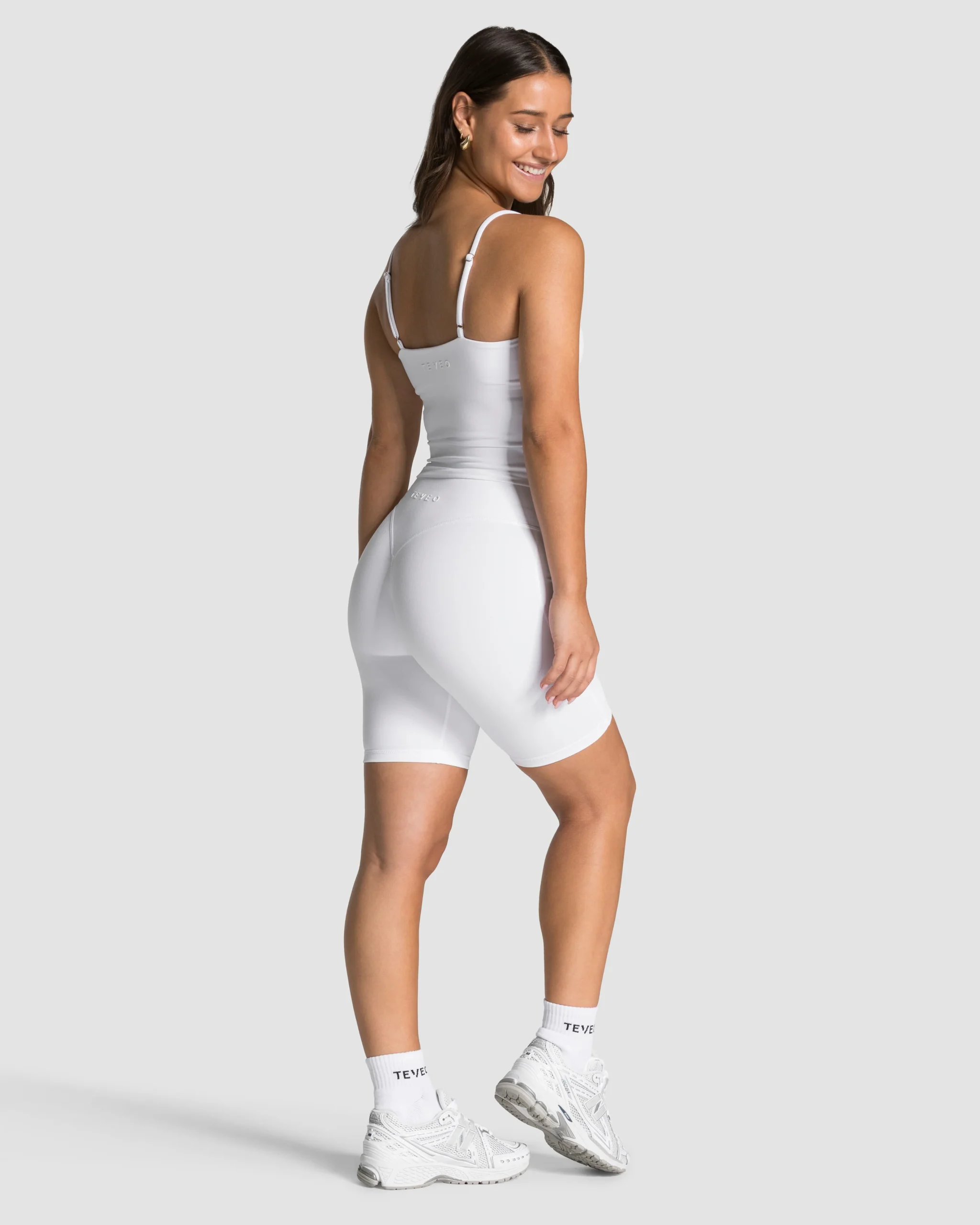 Allrounder Mid Cami Top "Weiß" – Image 6