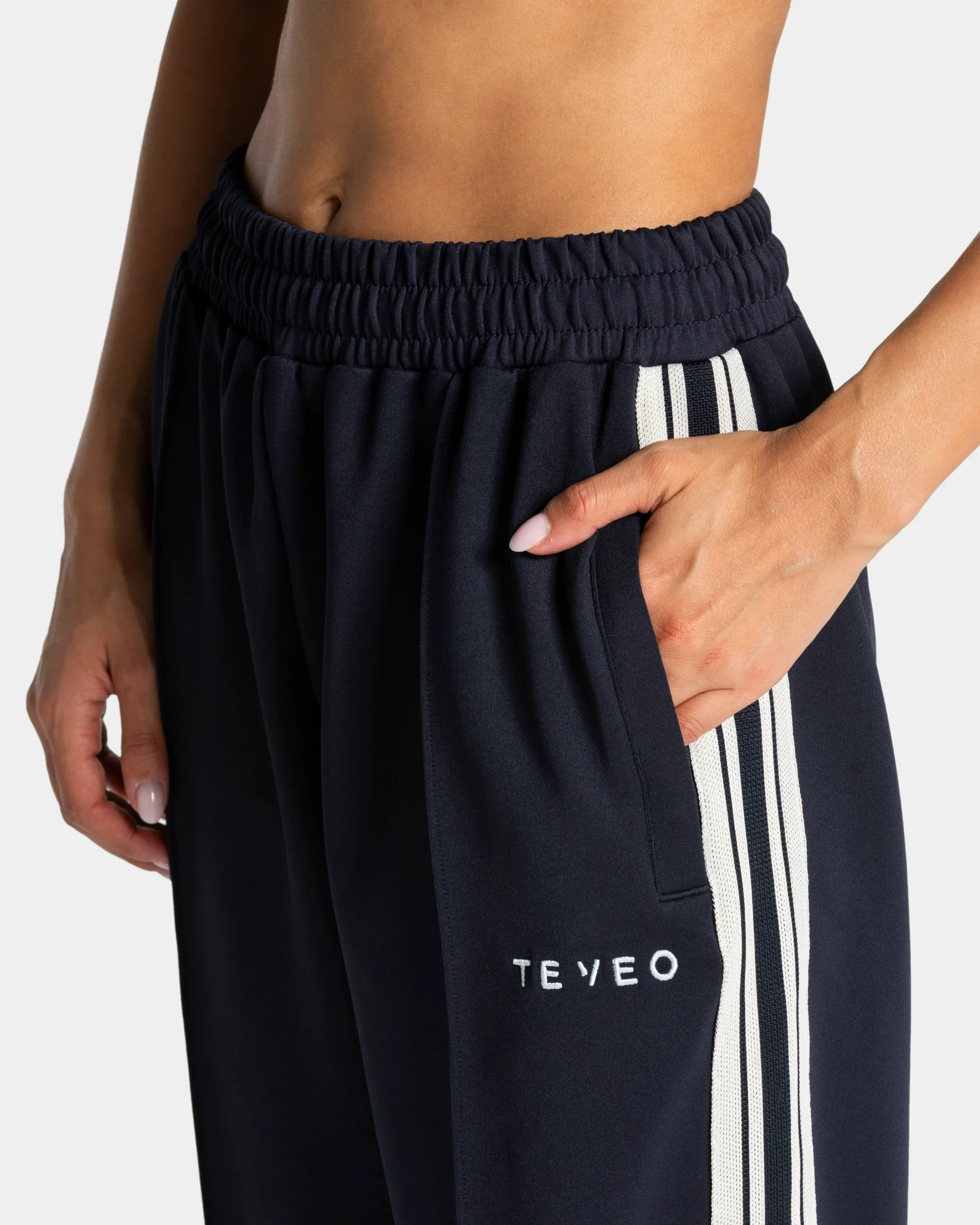 Club Straight Leg Jogger Women "Midnight" – Image 5