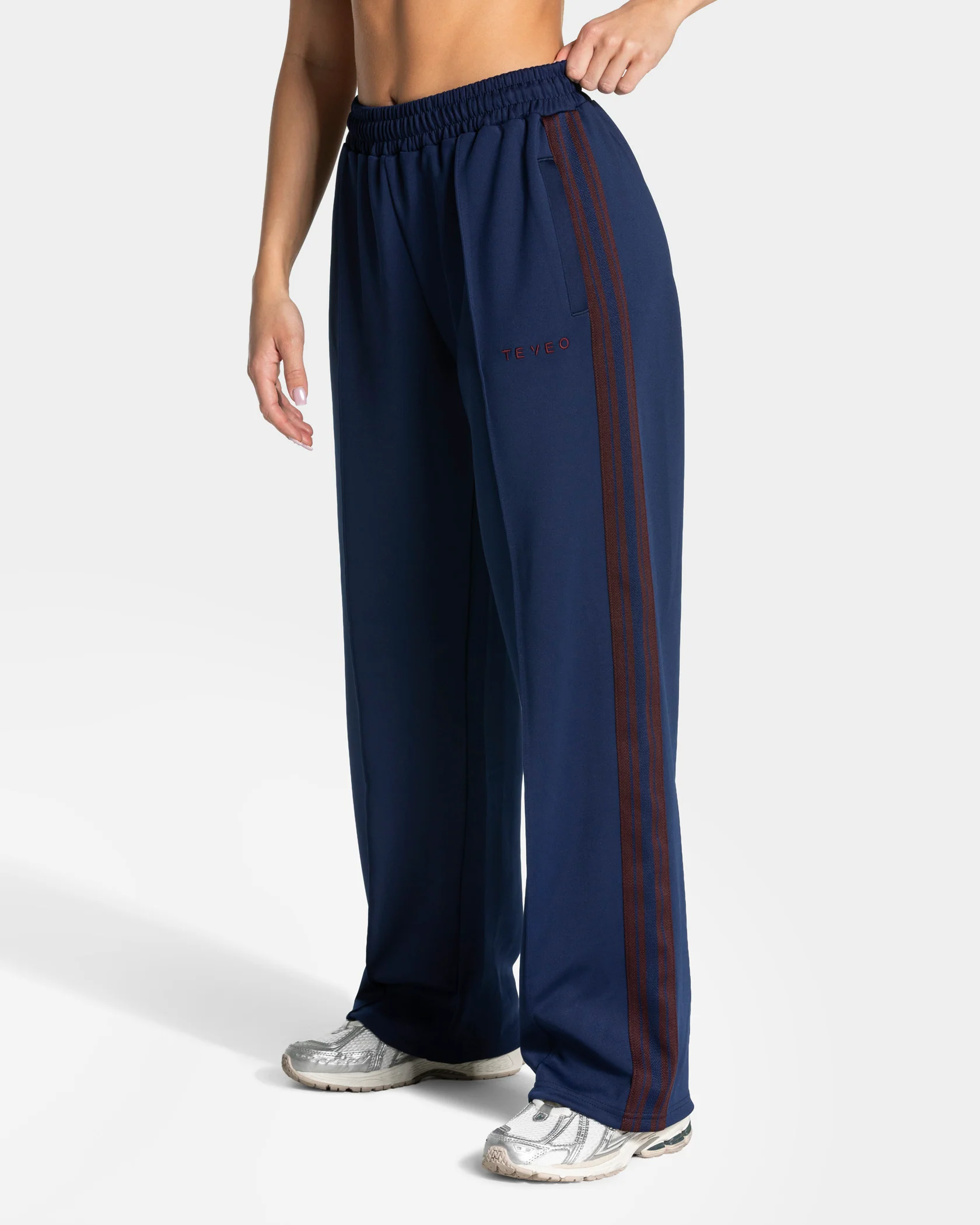 Club Straight Leg Jogger Women "Dunkelblau"