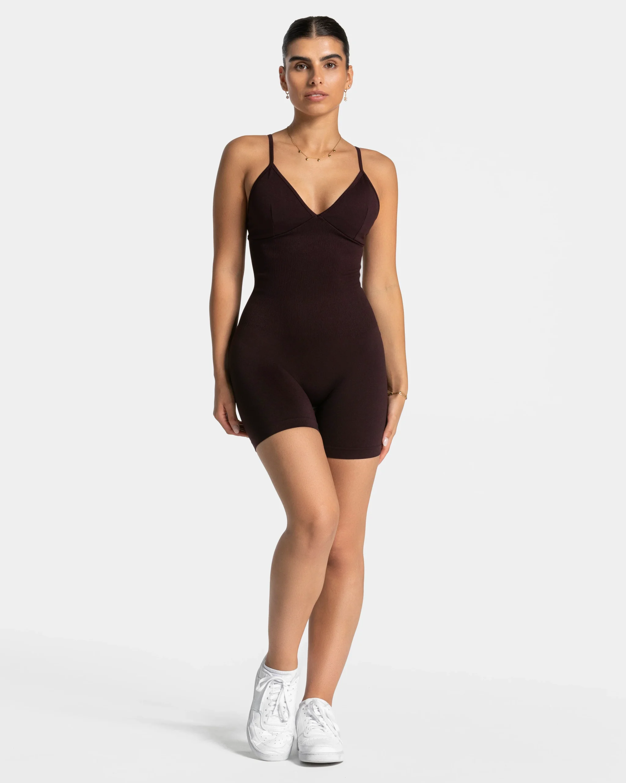 Essence V-Back Covert Scrunch Shorts Jumpsuit "Merlot"