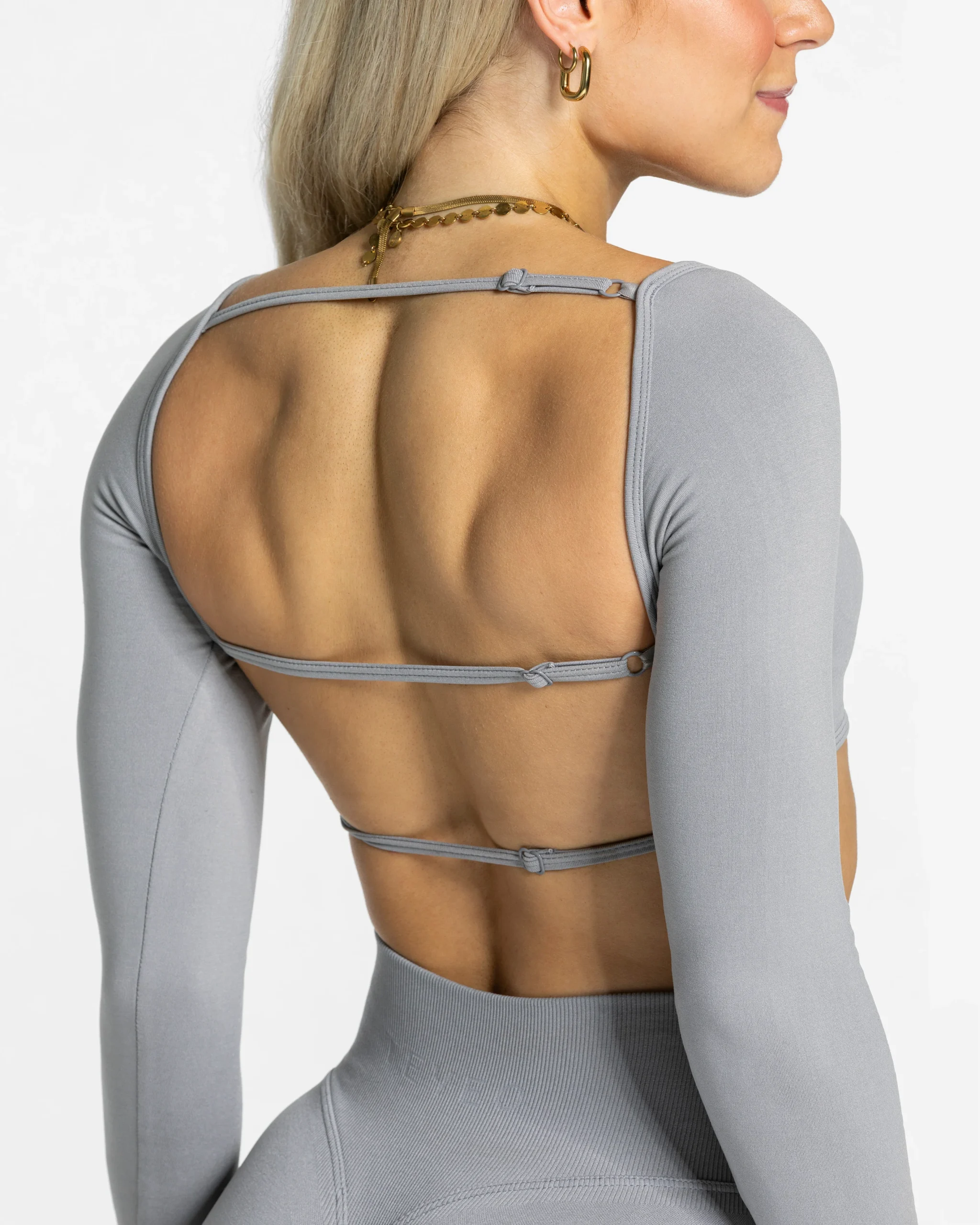 Femme Backless Longsleeve "Grau" – Image 5