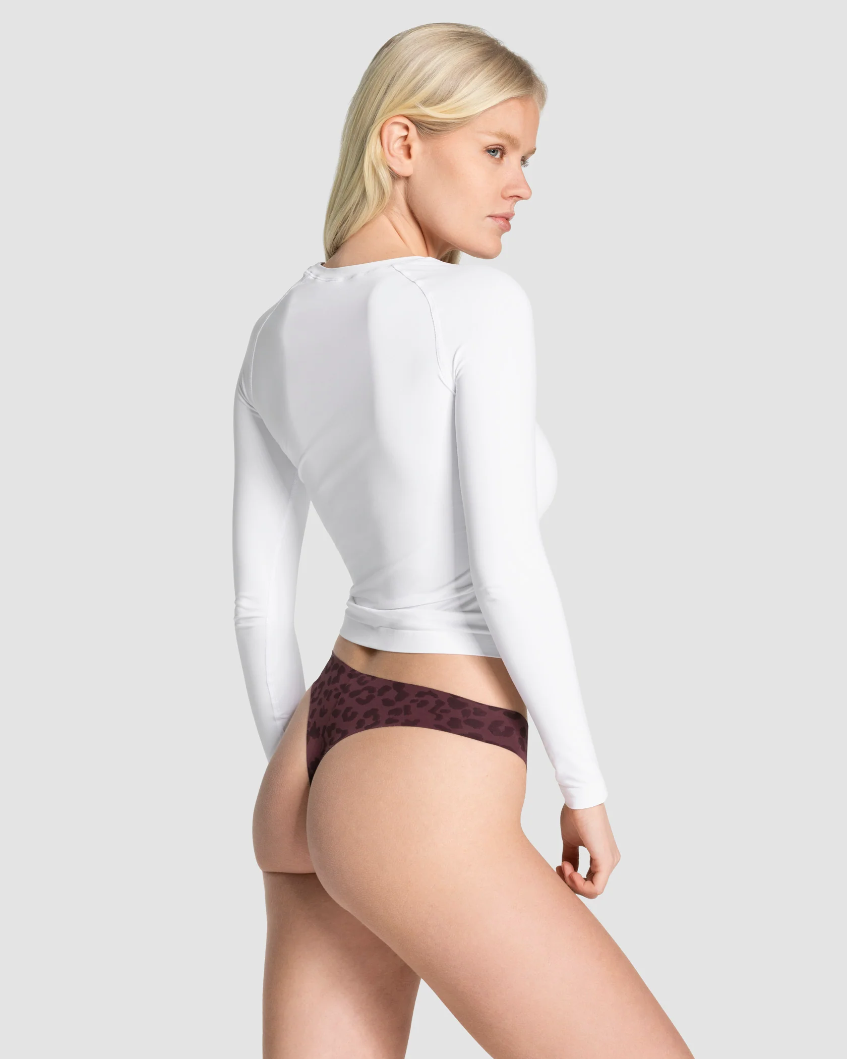 Seamless Padded Tanga (2er-Pack) "Leo Merlot" – Image 6