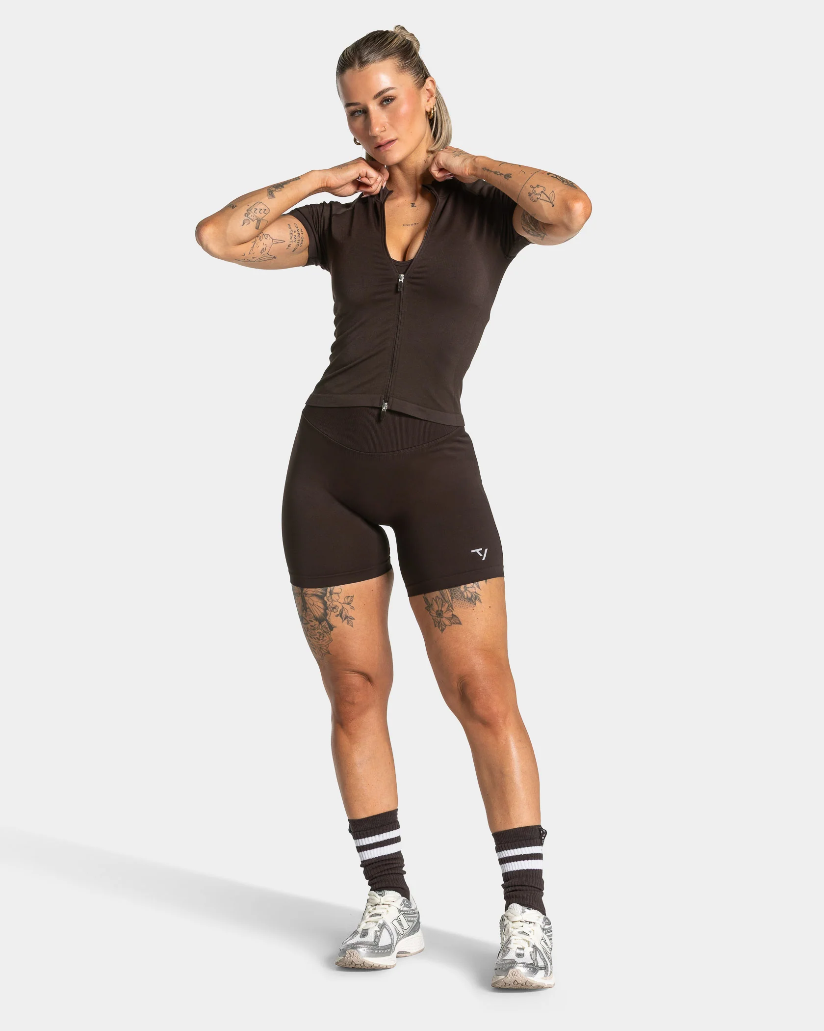 Lift Zip Shortsleeve "Dark Chocolate" – Image 4