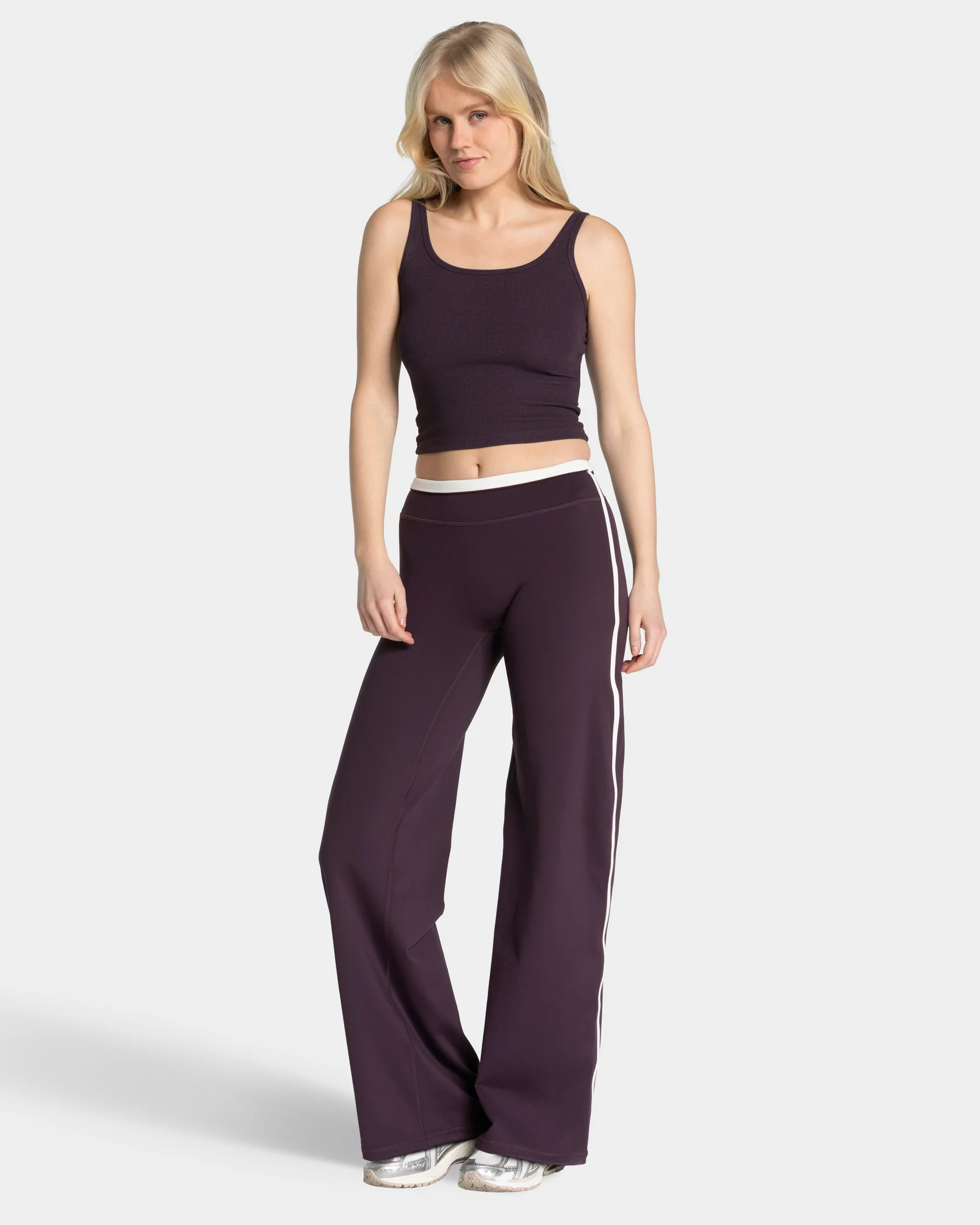 Soft Straight Leg Pants Regular "Blackberry" – Image 6