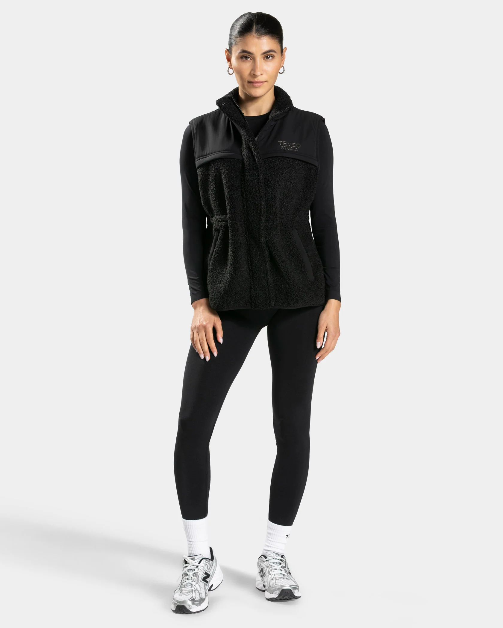 Studio Teddy Weste "Schwarz" – Image 4