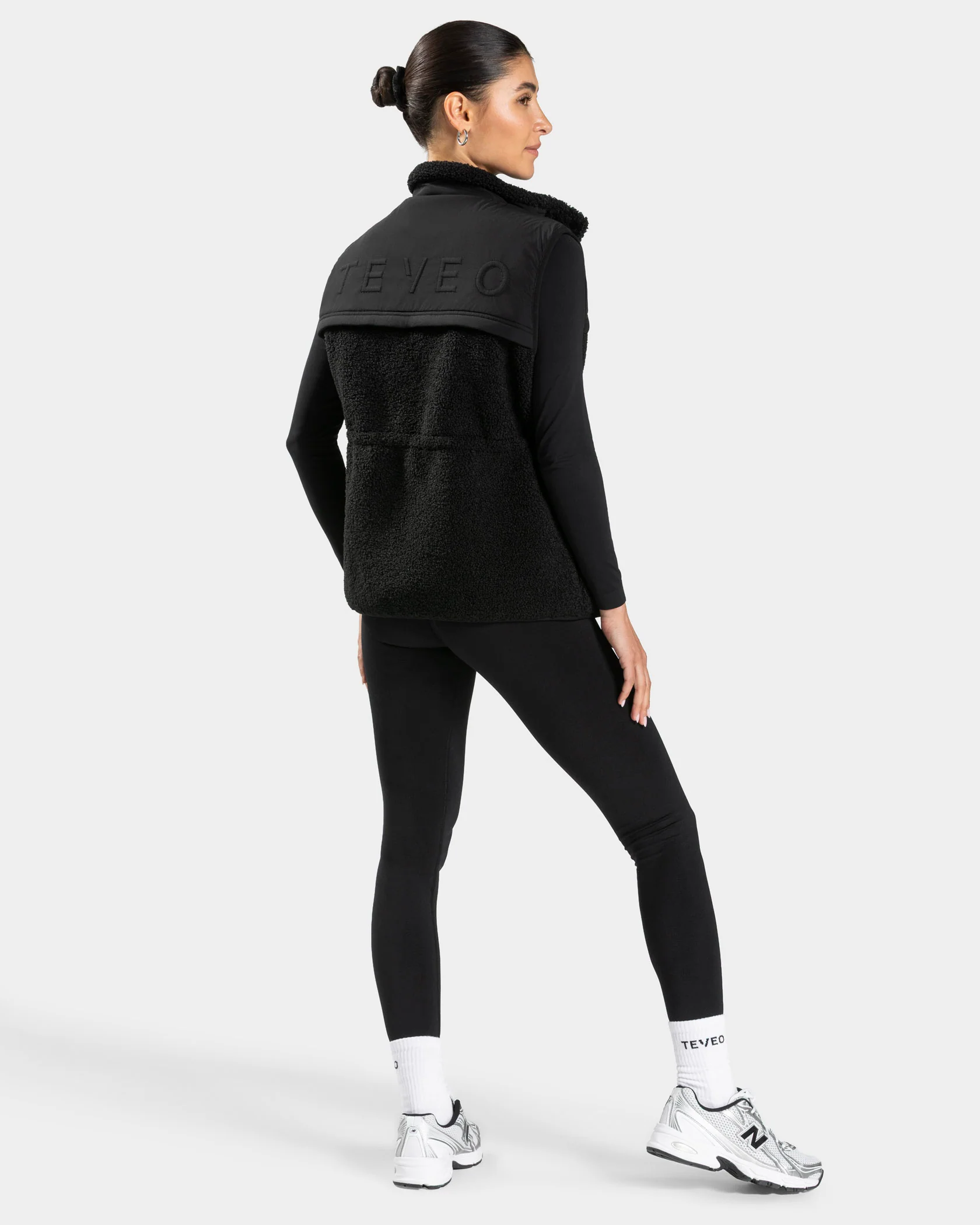 Studio Teddy Weste "Schwarz" – Image 6