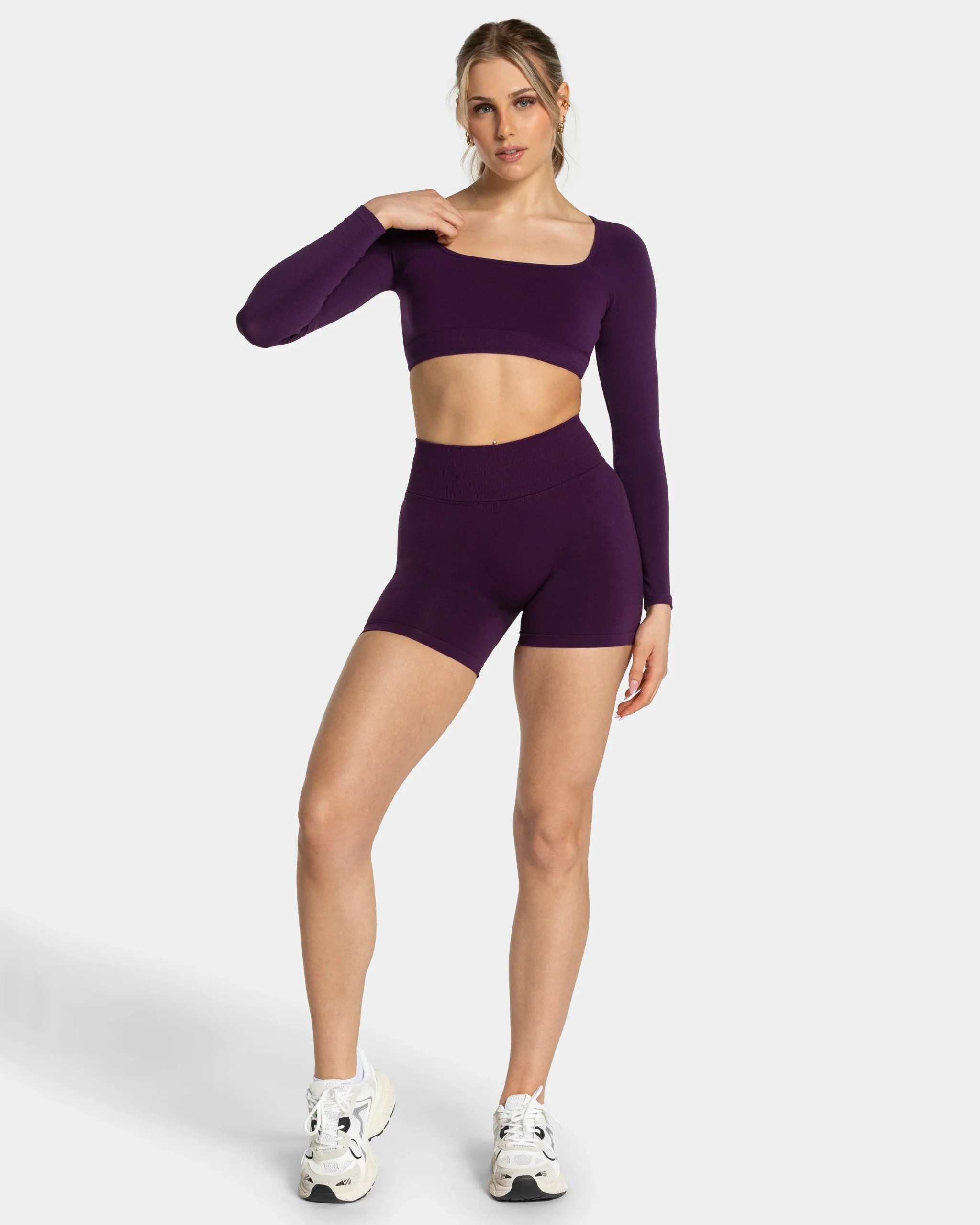 Femme Backless Longsleeve "Aubergine" – Image 4