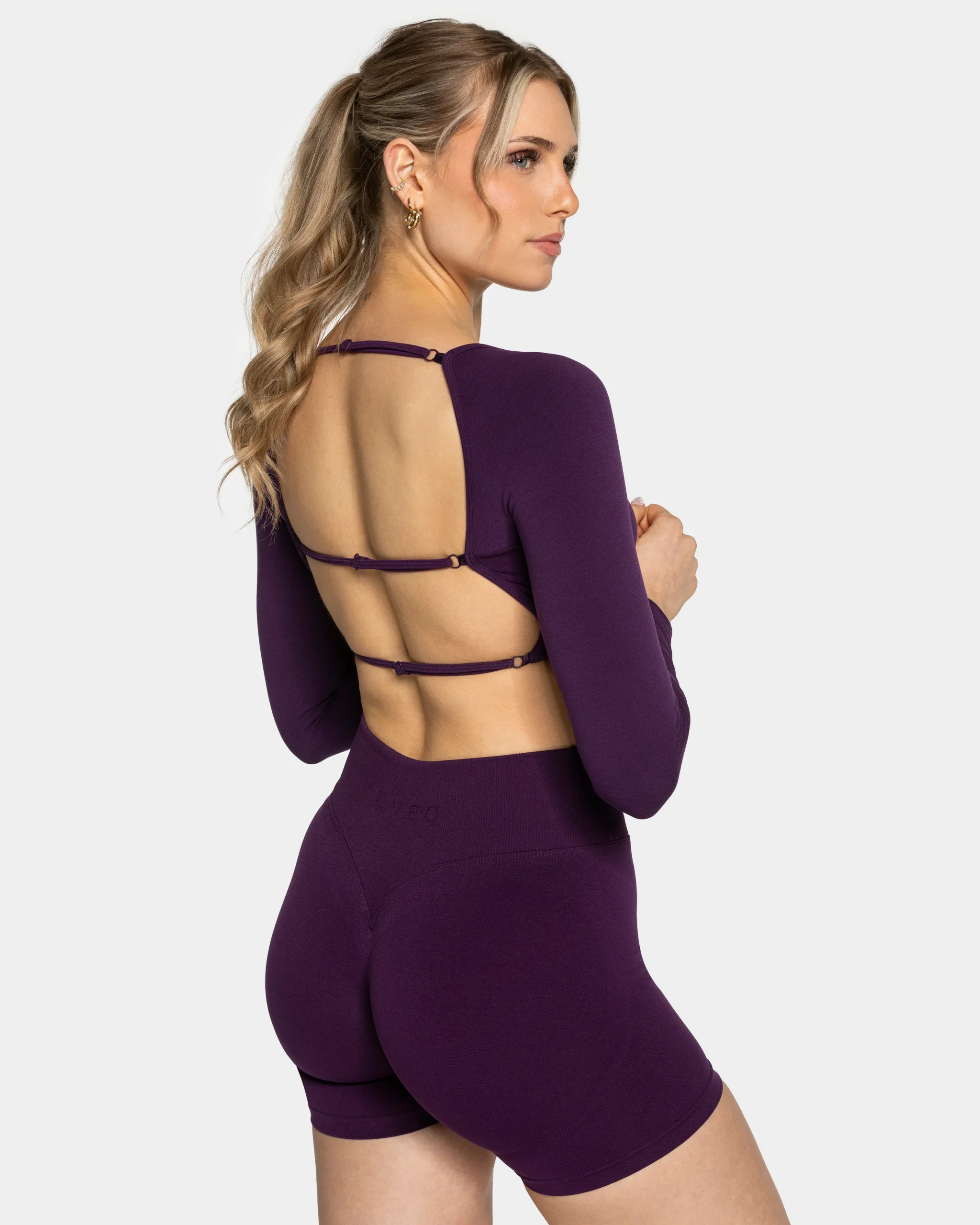 Femme Backless Longsleeve "Aubergine" – Image 2