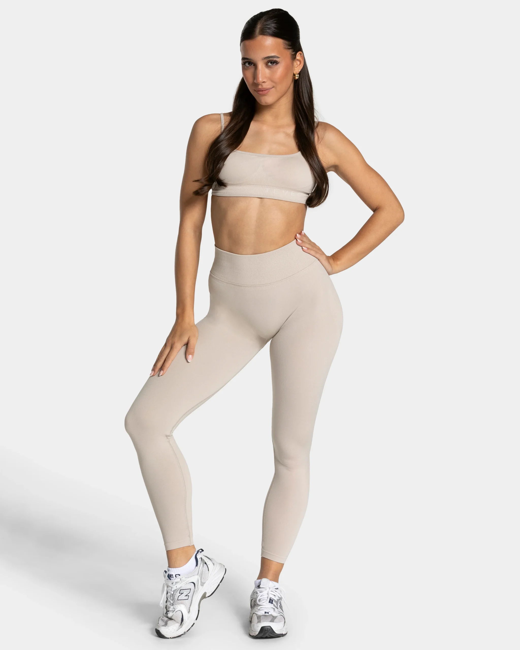 Femme Sculpt Scrunch Leggings "Cream" – Image 4