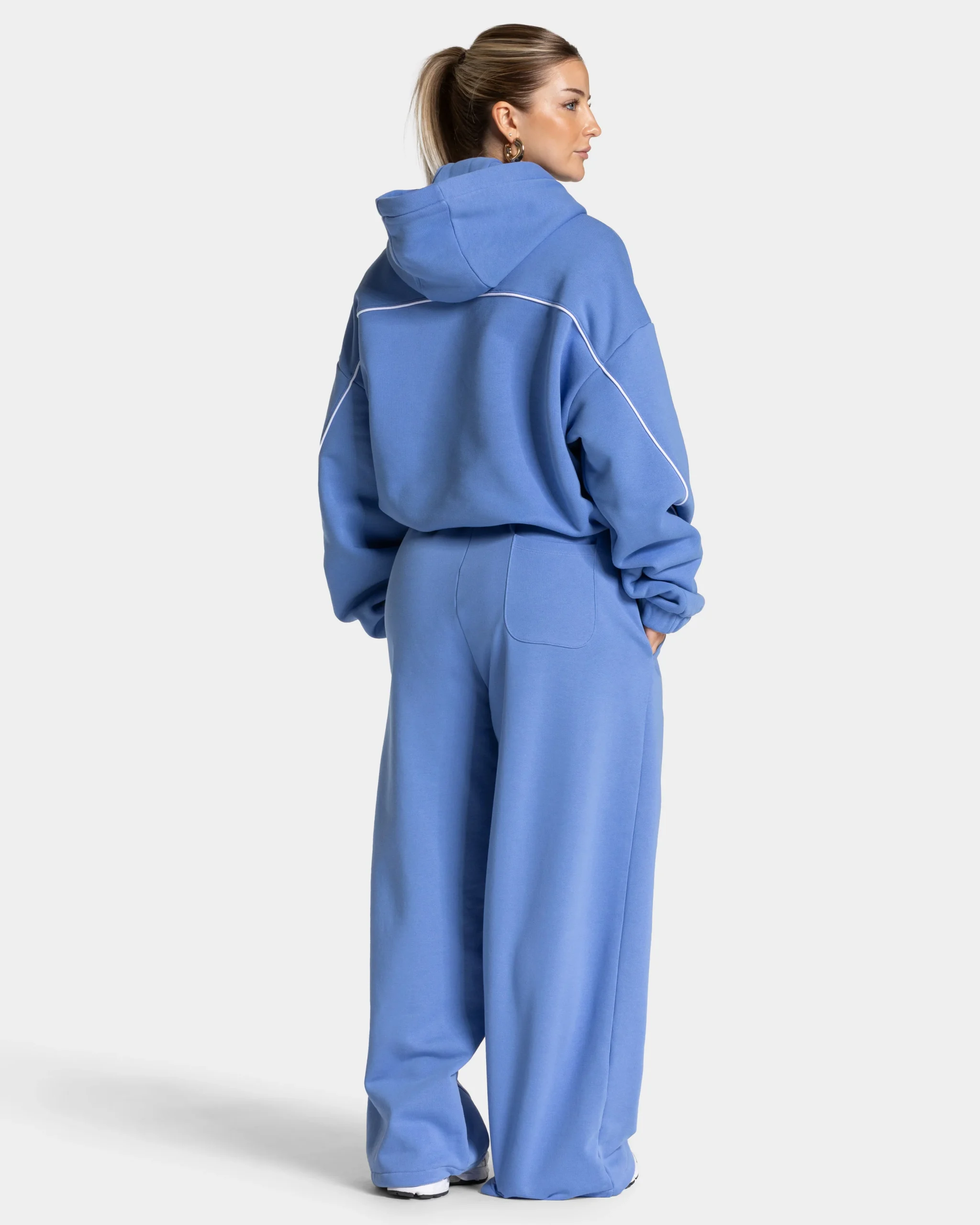 Contrastline Hooded Sweater "Azure" – Image 6