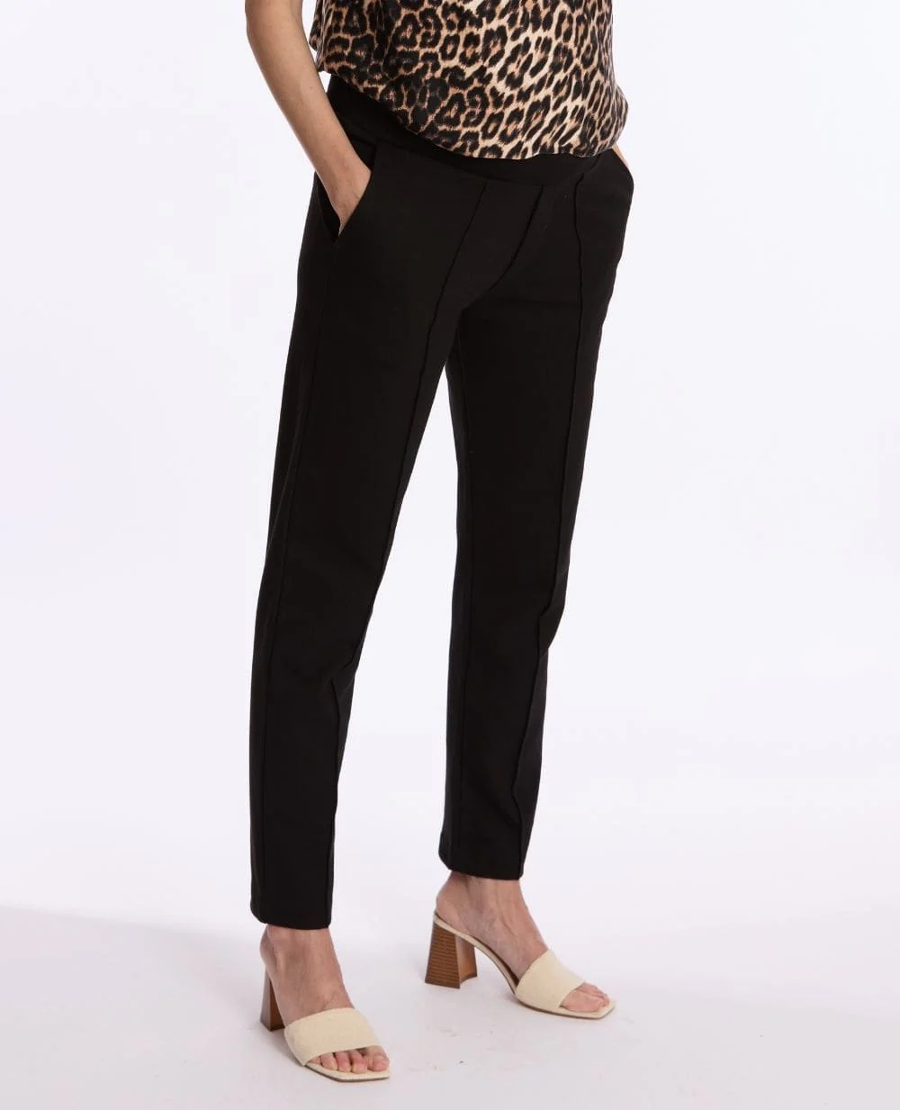 Pantalon carotte de maternité Clark - Noir – Image 2