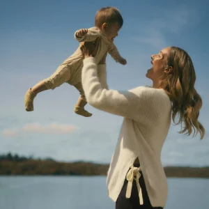 Pull de grossesse et d’allaitement Nora - Ivoire