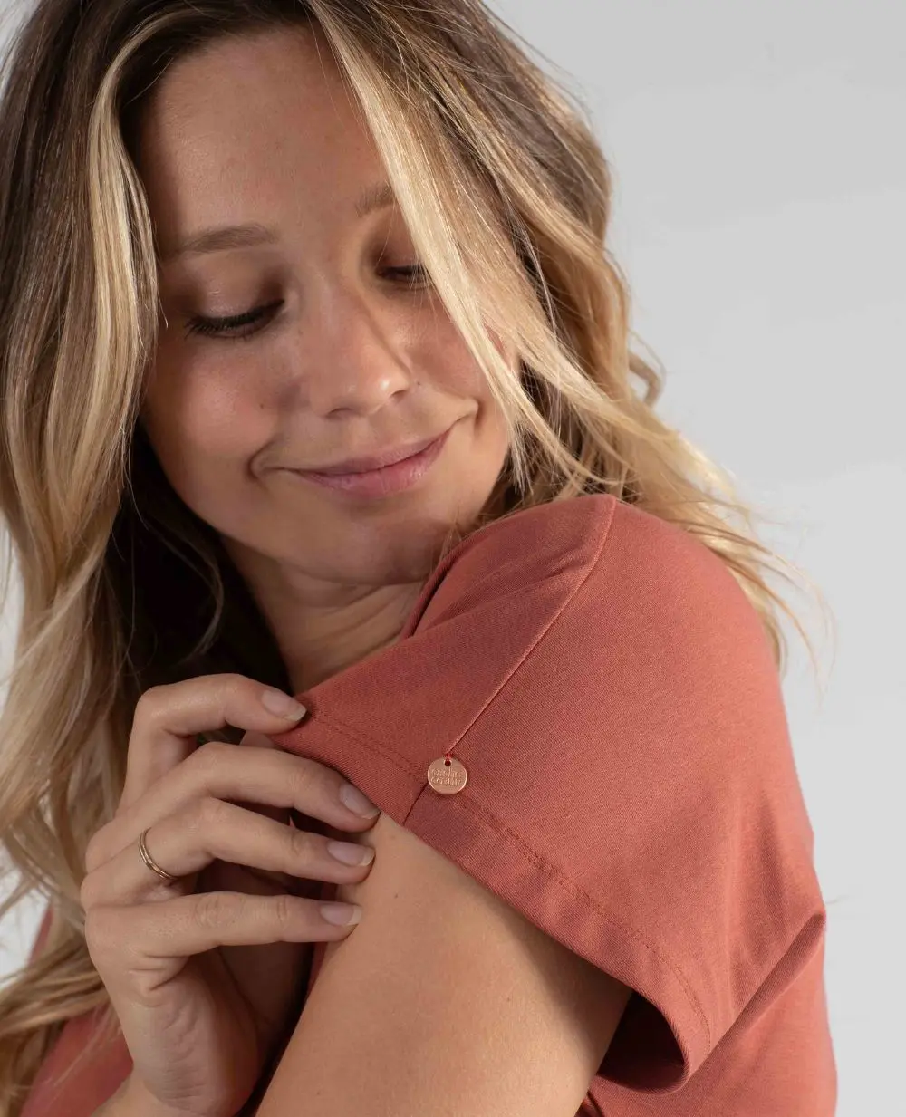 Robe courte de grossesse et d’allaitement Matelot - Terracota – Image 4